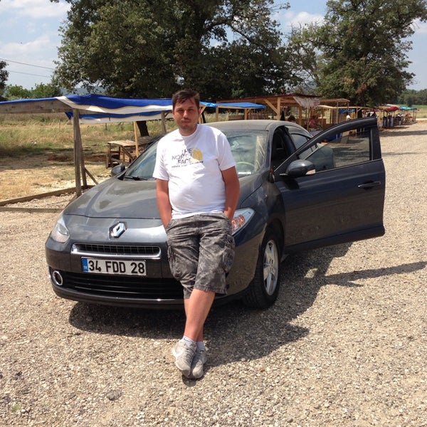 9/30/2013 tarihinde Alico Ö.ziyaretçi tarafından Renault Hedef Otomotiv'de çekilen fotoğraf