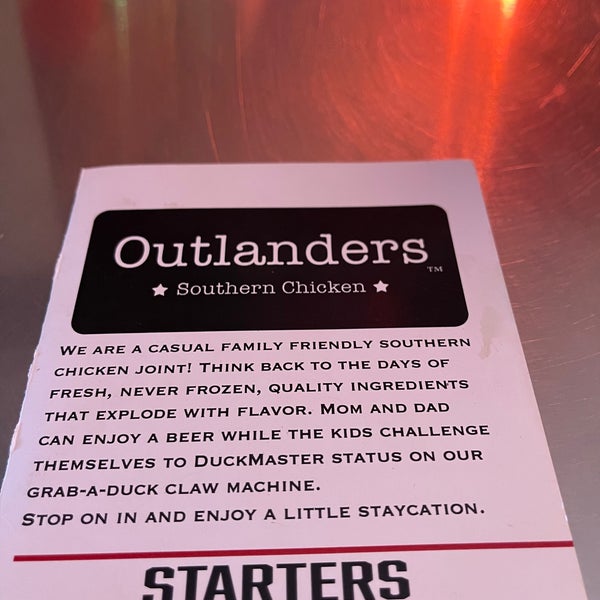 Foto tirada no(a) Outlanders Southern Chicken por Richard C. em 6/18/2022