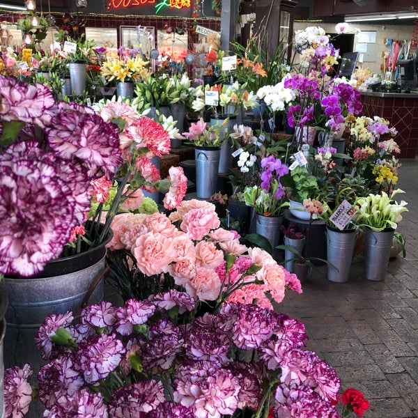 Allen's Flower Market 1 tip from 143 visitors