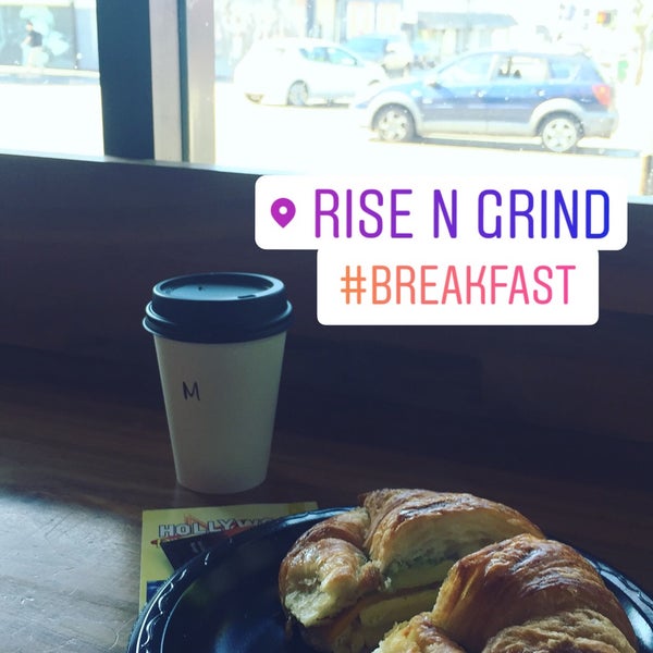 Photo taken at Rise N Grind by Facundo C. on 6/26/2017