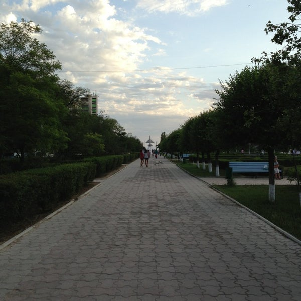 Бульвар победы 45а воронеж панорама. Самолет на аллее в сумгаите. Бульвар победы 45. Бульвар победы 45. Бульвар победы 45а воронеж.