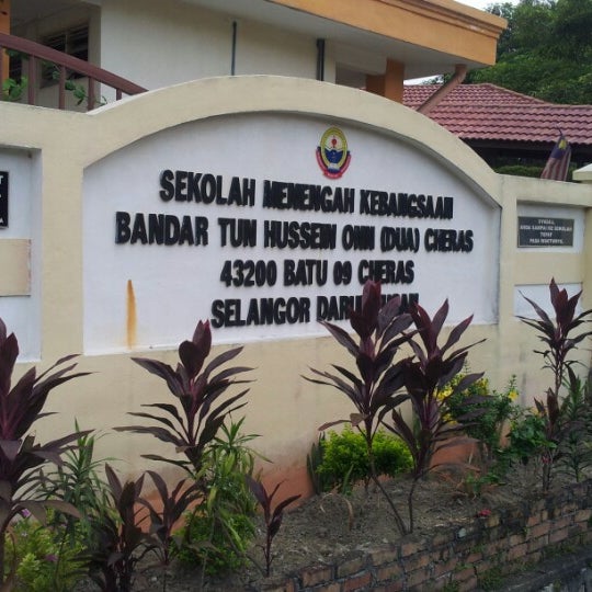 Foto Di Sekolah Kebangsaan Bandar Tun Hussein Onn 2 Batu 9 Cheras Selangor