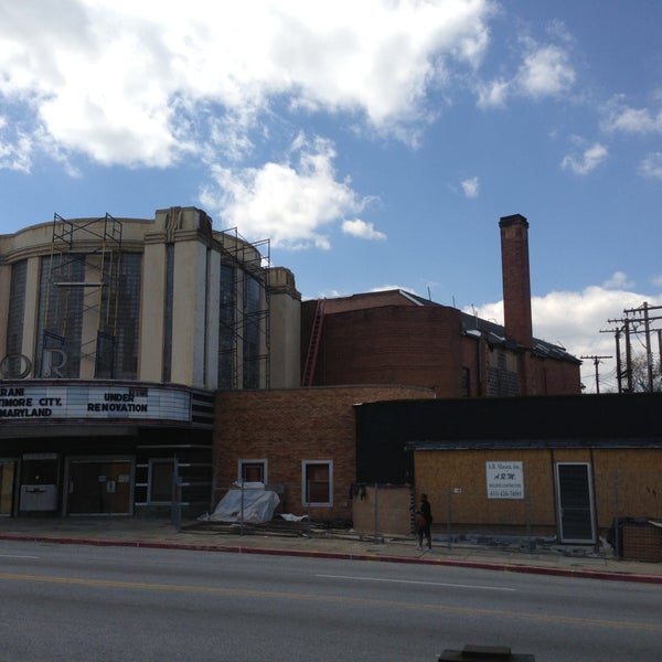 Foto tomada en The Senator Theatre  por Tim D. el 4/13/2013