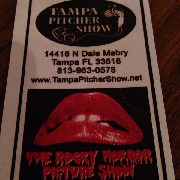 รูปภาพถ่ายที่ Tampa Pitcher Show โดย Sarah S. เมื่อ 10/27/2013