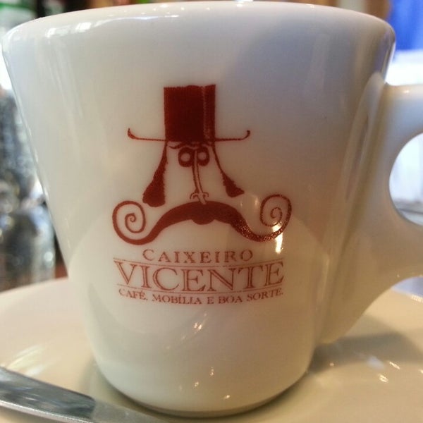 Photo taken at Caixeiro Vicente Restaurante e Café by Marcel P. on 8/31/2013