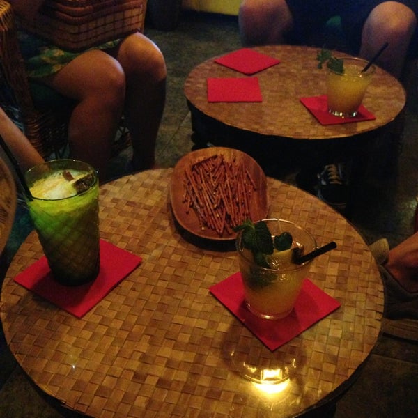 Foto tirada no(a) Kona Lei - Tiki Cocktail Bar por Lucky P. em 7/6/2013