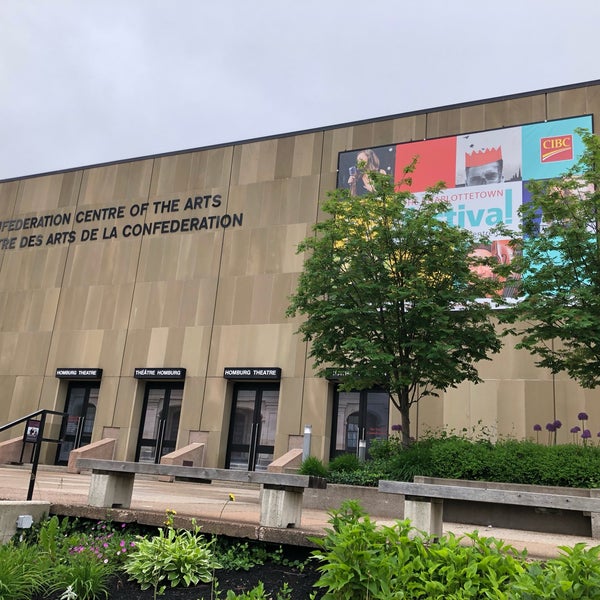Foto tomada en Confederation Centre of the Arts  por Martin K. el 6/30/2019