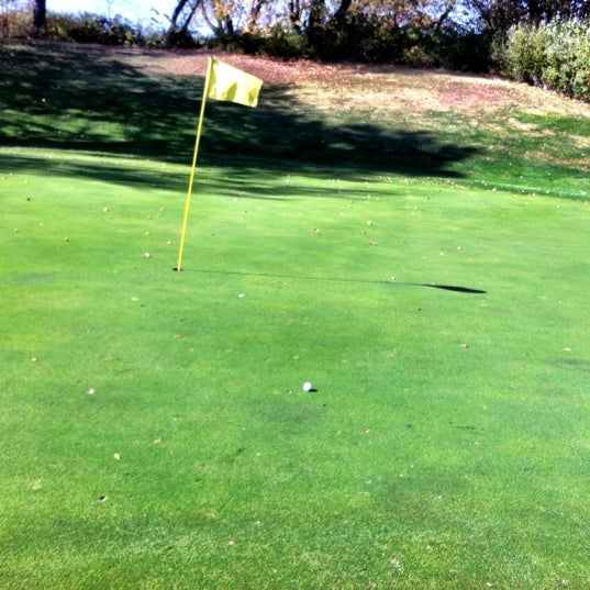 Das Foto wurde bei Braemar Golf Course von Charles M. am 10/3/2012 aufgenommen