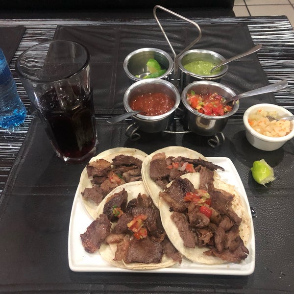 9/25/2019 tarihinde Carlos R.ziyaretçi tarafından OV Vaquero Restaurante y Taquería'de çekilen fotoğraf