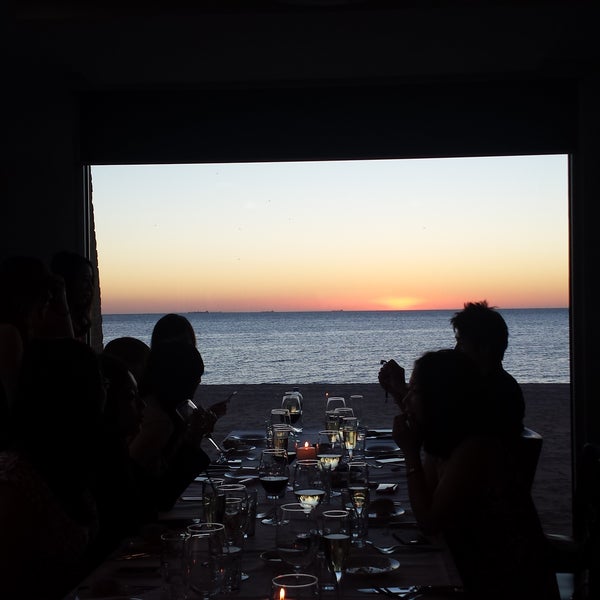 Fantastic view. Average food. Fantastic staff. The owner/manager was an asshole and made rude comments (including swearing about guests misshearing him) the whole night. Still... fantastic view.