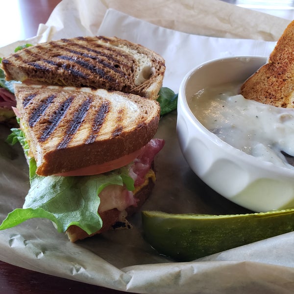 Picasso Cafe Sandwich Spot in Novi