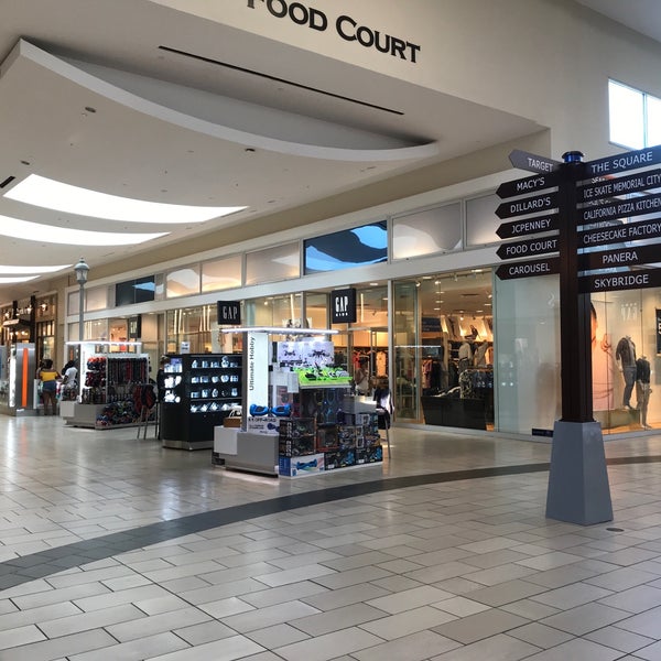 5/16/2018 tarihinde Mhd S.ziyaretçi tarafından Memorial City Mall'de çekilen fotoğraf