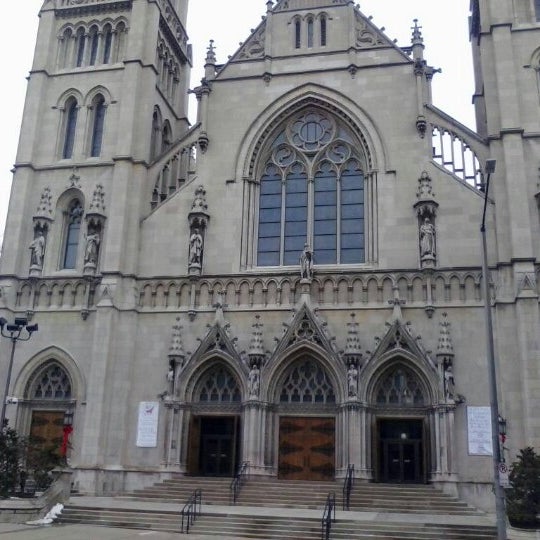 Foto tirada no(a) Saint Paul Cathedral por Pierre W. em 1/10/2013