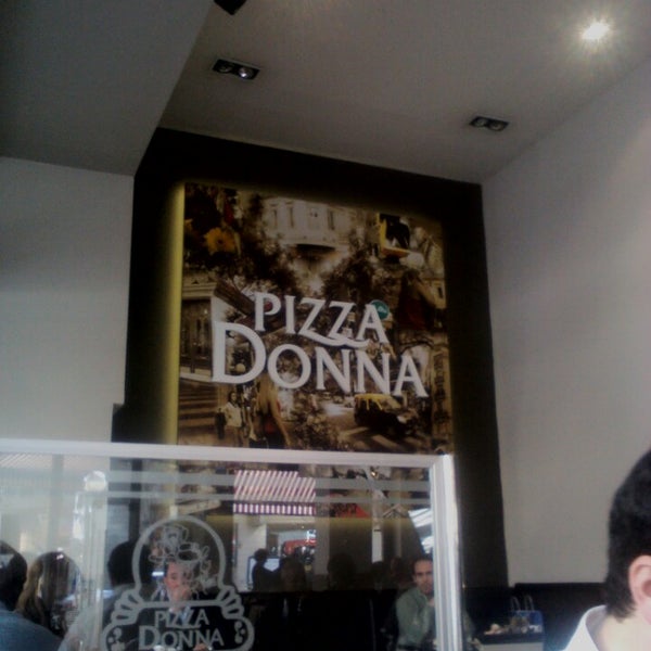 Das Foto wurde bei Pizza Donna von Leandro R. am 8/8/2013 aufgenommen