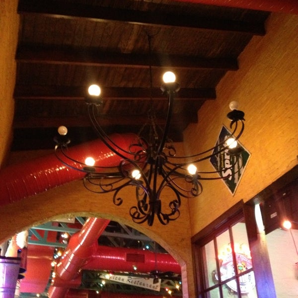 Das Foto wurde bei Beto&#39;s Mexican Restaurant von Denisha G. am 3/16/2013 aufgenommen