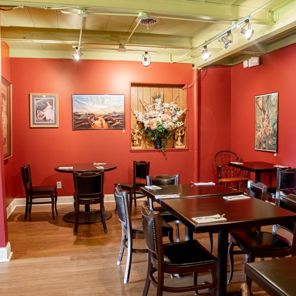 Tuppee Tong Thai Restaurant Muncie, IN