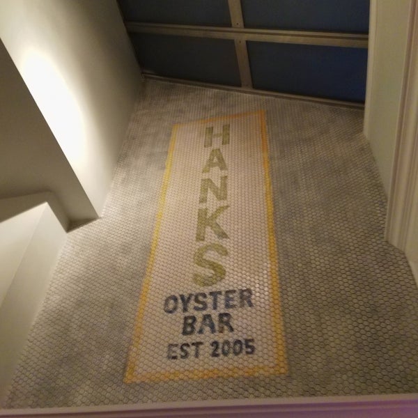 Photo taken at Hank&#39;s Oyster Bar by Fx C. on 5/24/2019