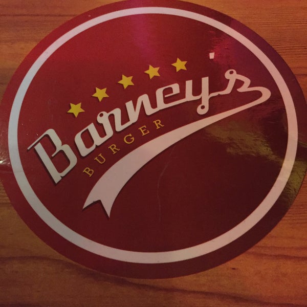 Photo taken at Barney&#39;s Burger by Gabriel B. on 4/10/2016