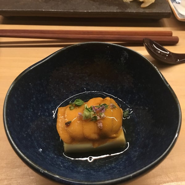 Photo prise au Ijji sushi par Kendall T. le8/6/2017