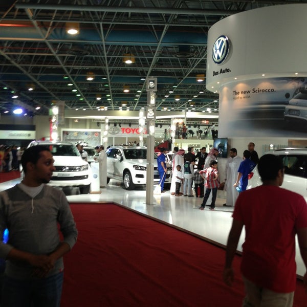 Photos At Al Harthy For Exhibitions الحارثي للمعارض النزهة 40 Tips From 7926 Visitors