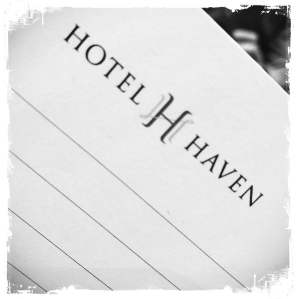 Foto diambil di Hotel Haven oleh Mika H. pada 6/8/2018