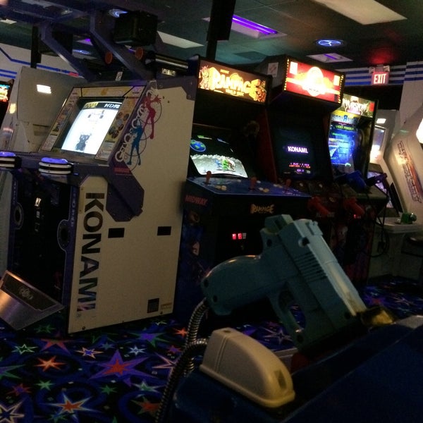 Foto tirada no(a) Arcade Odyssey por Valentina F. em 4/3/2015
