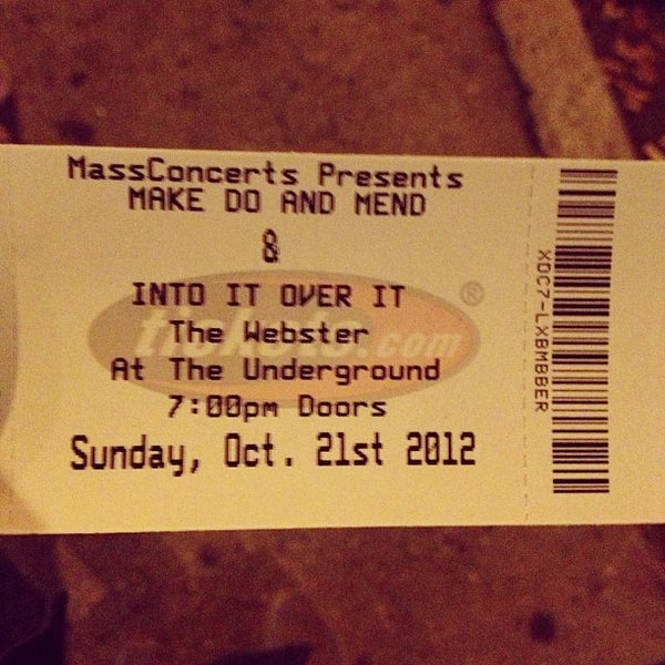 Foto tirada no(a) The Webster Theater por Danielle T. em 10/21/2012