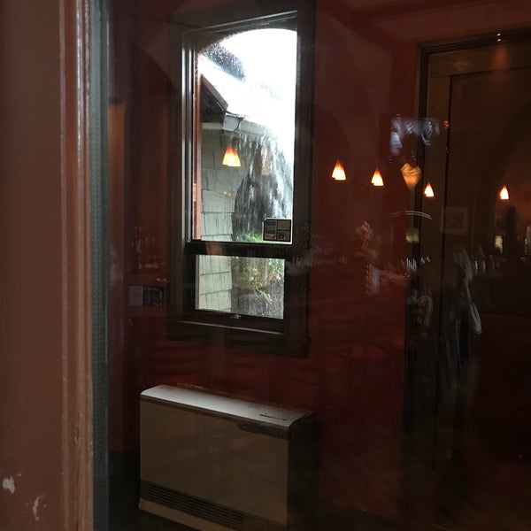 Photo taken at Terrapin Restaurant, Bistro &amp; Bar by Laurassein on 8/14/2018
