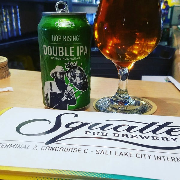 9/10/2018 tarihinde Cory C.ziyaretçi tarafından Squatters Pub Brewery'de çekilen fotoğraf