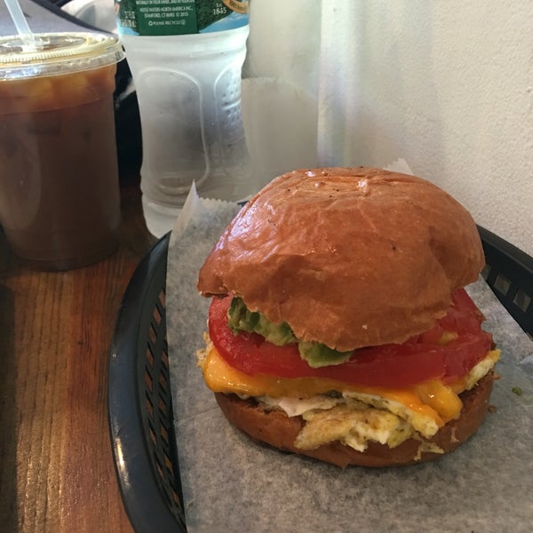 The Amy breakfast sandwich is a very good vegetarian option