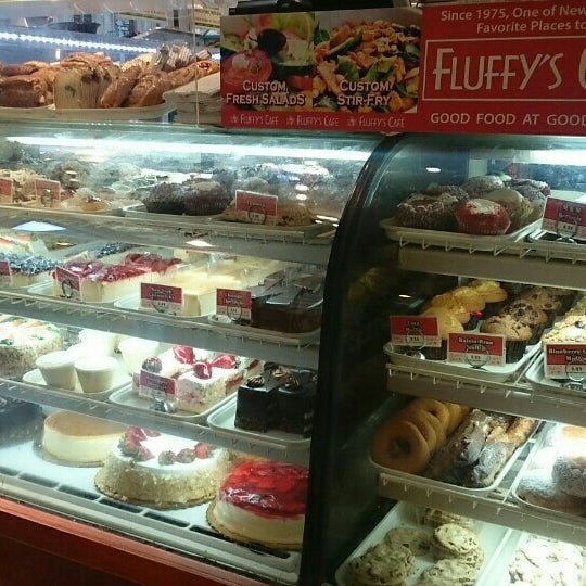 5/1/2015에 Yumiko I.님이 Fluffy&#39;s Cafe &amp; Pizzeria에서 찍은 사진