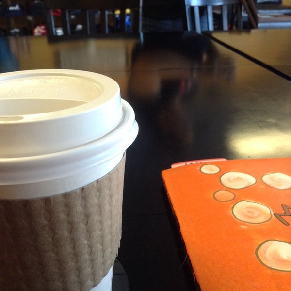 รูปภาพถ่ายที่ Joel&#39;s Coffee โดย Damita M. เมื่อ 1/13/2014