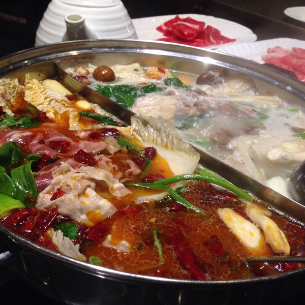 Photo taken at Happy Lamb Hot Pot, Burnaby by Stanford on 12/5/2014