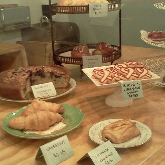 2/10/2013にBubsyがSemi Sweet Bakeryで撮った写真