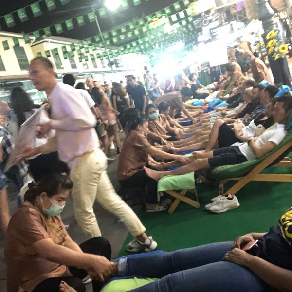 Charlie Beauty Salon Massage & Spa (ชาลี นวดไทย) - 21 ทิปส์ จาก ผู้เยี่ยม 944 คน Charlie Beauty Salon Massage & Spa (ชาลี นวดไทย) - 21 ทิปส์ จาก ผู้เยี่ยม 944 คน