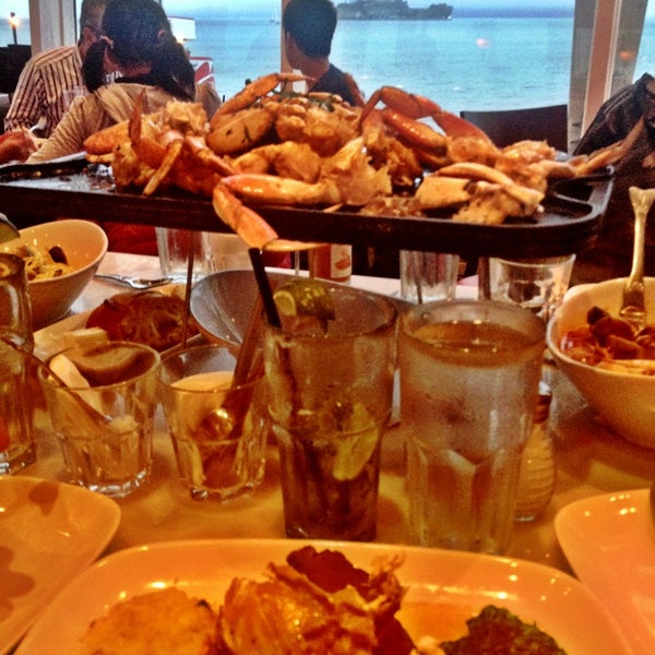 Снимок сделан в Franciscan Crab Restaurant пользователем Jeff L. 4/5/2013