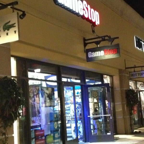 GameStop - International Gateway of The Americas - San Ysidro, CA