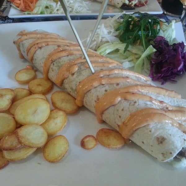 Photo taken at Restaurante Gastrocomic by Perico e. on 3/7/2013