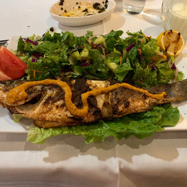 Das Foto wurde bei Alihan&#39;s Mediterranean Cuisine von Shady E. am 10/14/2019 aufgenommen