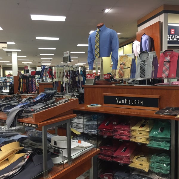 Photos at Kohl's Department Store in Ocean