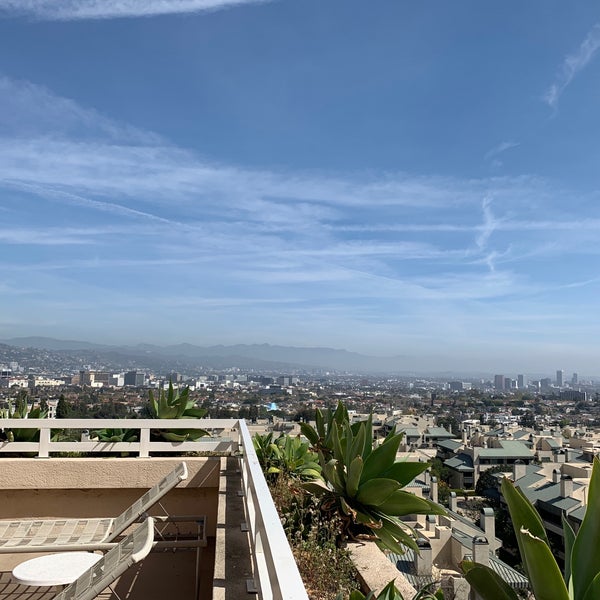 รูปภาพถ่ายที่ InterContinental Los Angeles Century City โดย Tee เมื่อ 3/5/2020