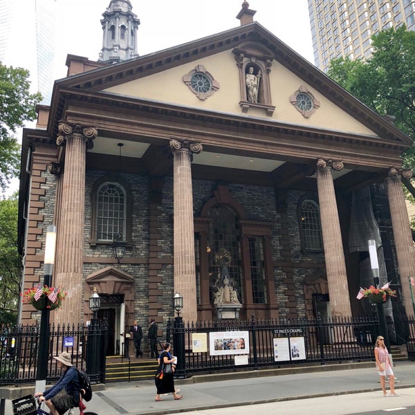 Foto diambil di St. Paul&#39;s Chapel oleh Edward D. pada 9/30/2019