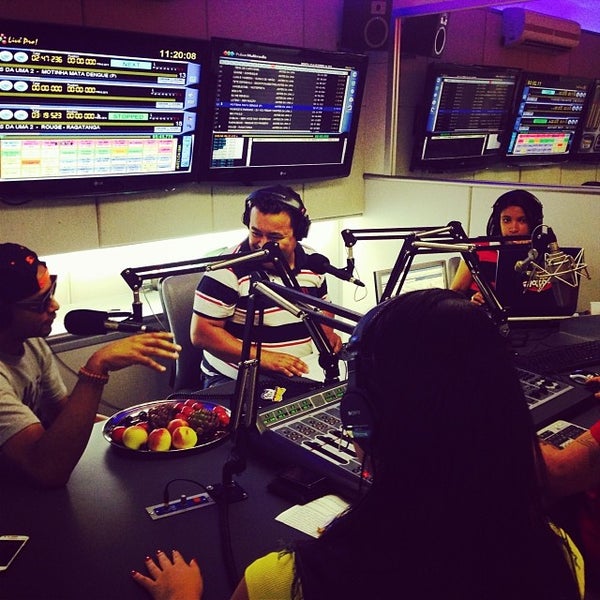 Radio Band Vale 102,9 FM São José dos Campos, SP Radio Band Vale 102,9 FM São José dos Campos, SP