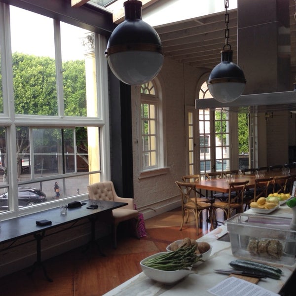 5/17/2014 tarihinde Rod B.ziyaretçi tarafından Cookhouse'de çekilen fotoğraf