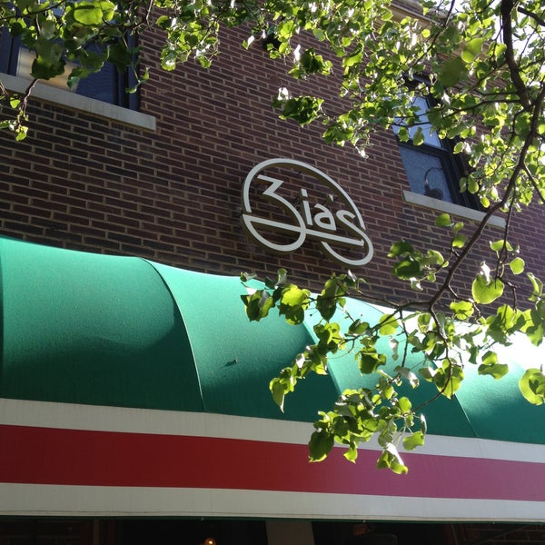 Foto tirada no(a) Zia&#39;s Restaurant por Russ S. em 5/11/2013