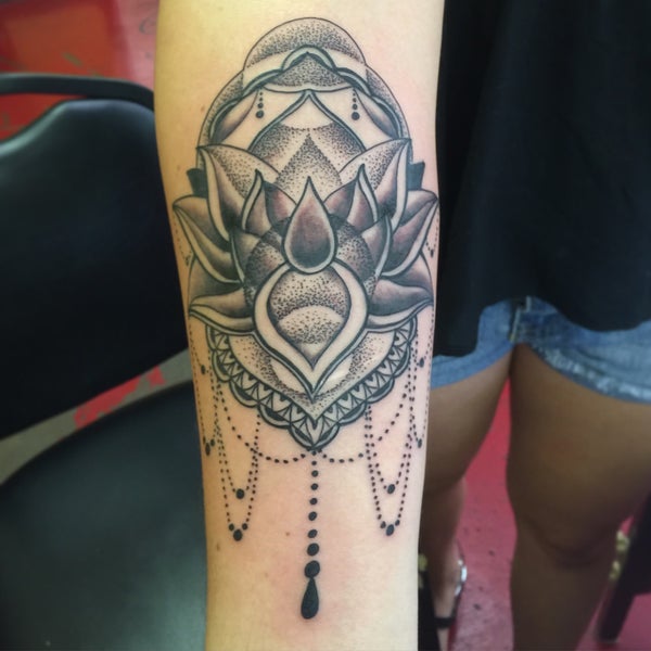 Red Room Tattoo 231 Nord Ave