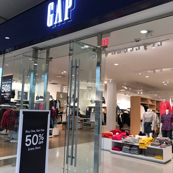 Gap At Galleria Mall Outlet -  1694950863
