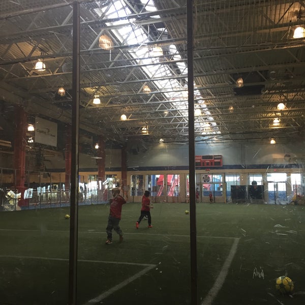 Photo taken at Chelsea Piers Field House by Marie F. on 10/28/2016