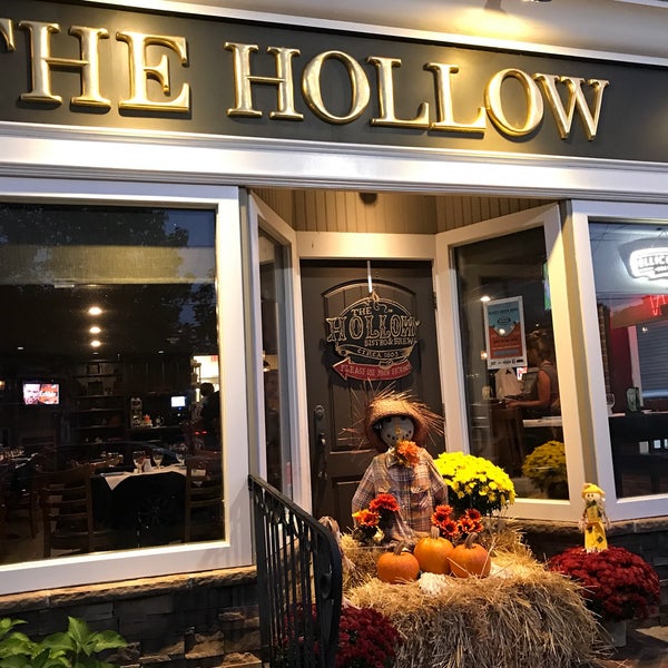 Photo taken at The Hollow Bistro &amp; Brew by Marie F. on 9/20/2017