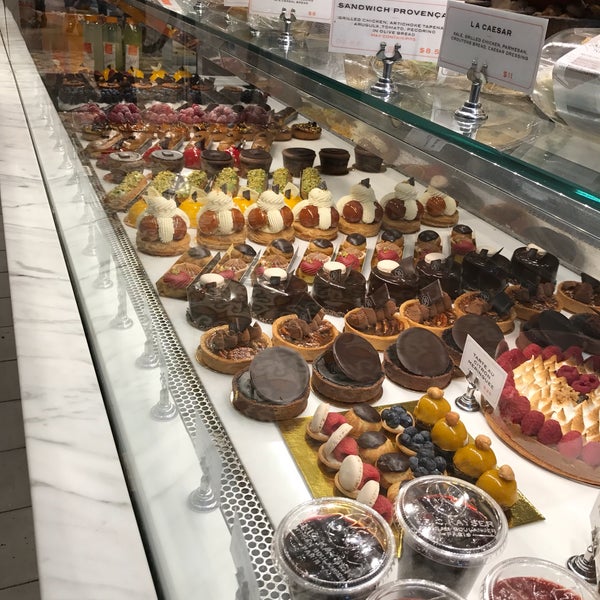 Photo taken at Maison Kayser by Marie F. on 1/10/2017